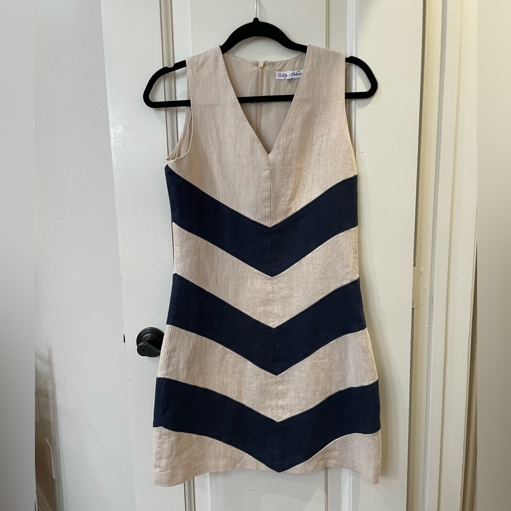 Linen navy blue chevron S
